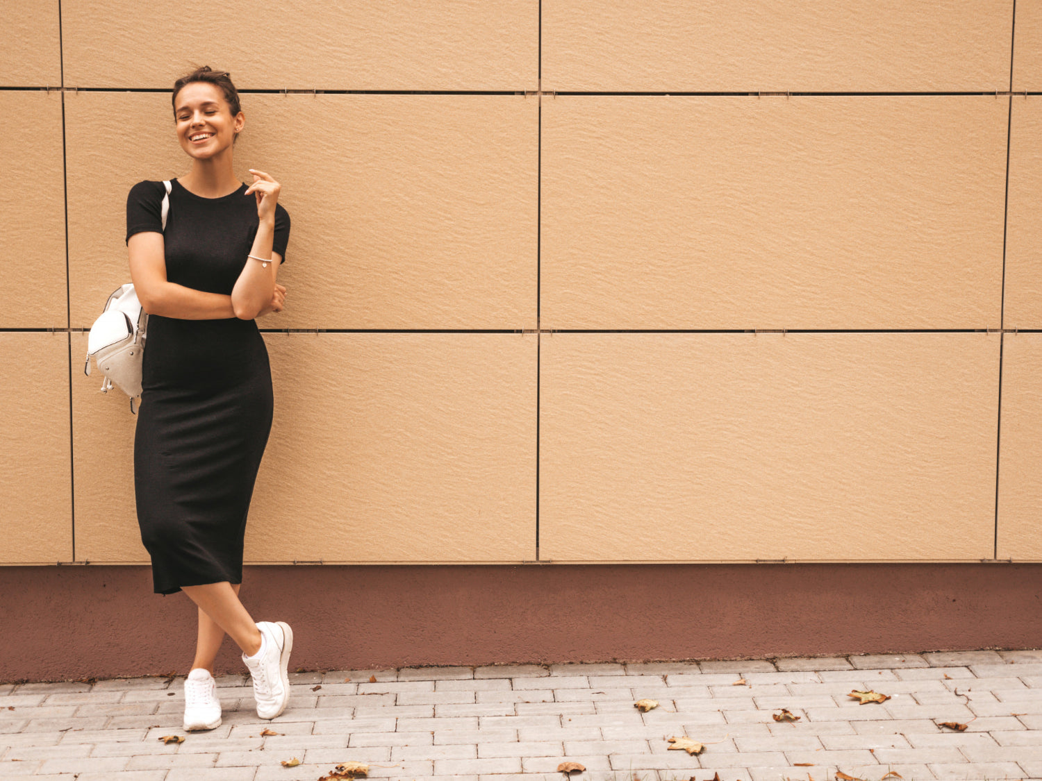 What Color Shoes to Wear with Black Dress: A Guide to Finding the Perf Vessi What Color Shoes to Wear with Black Dress: A Guide to Finding the Perf Vessi