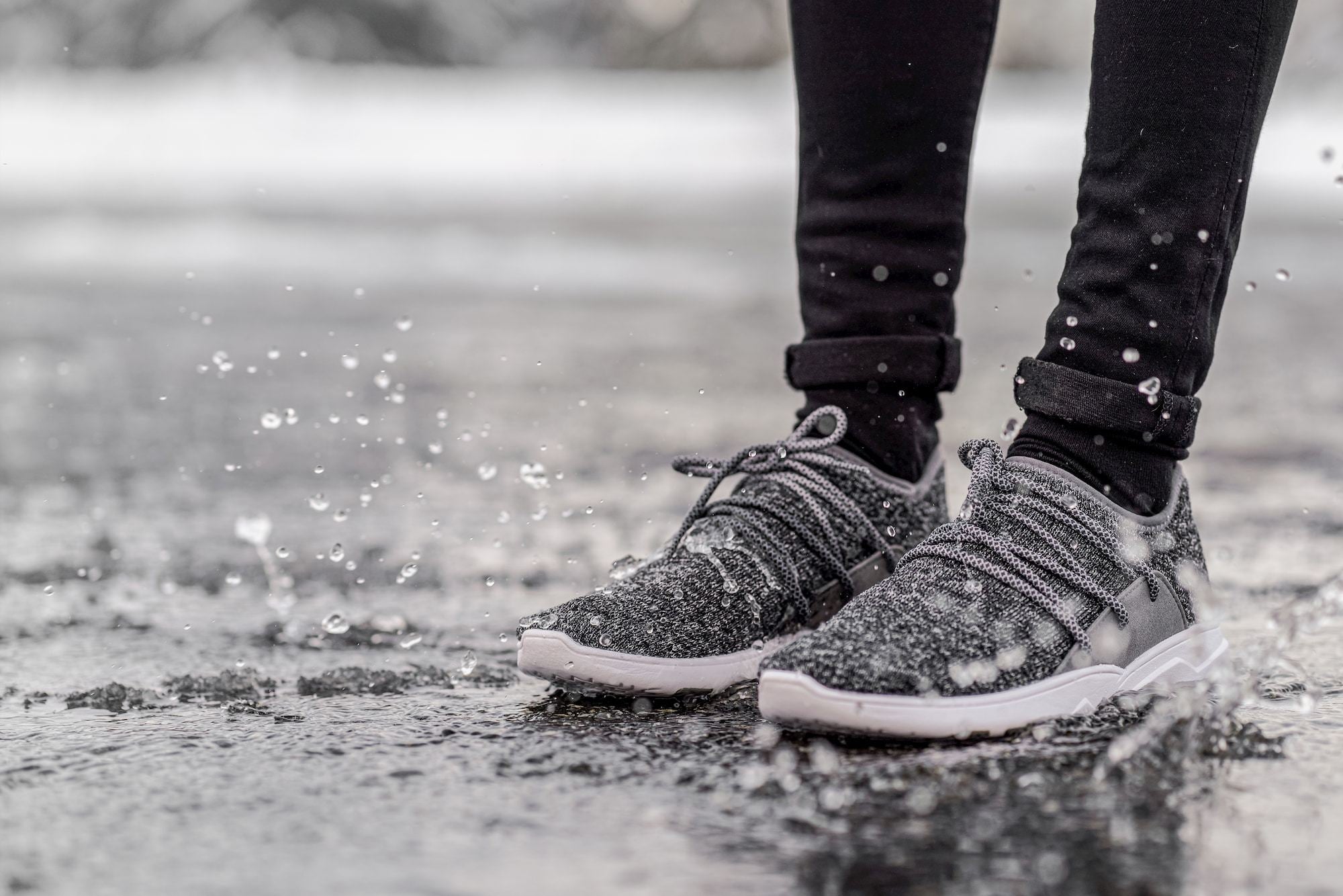The Best Shoes for Rain: Men and Women Waterproof Options