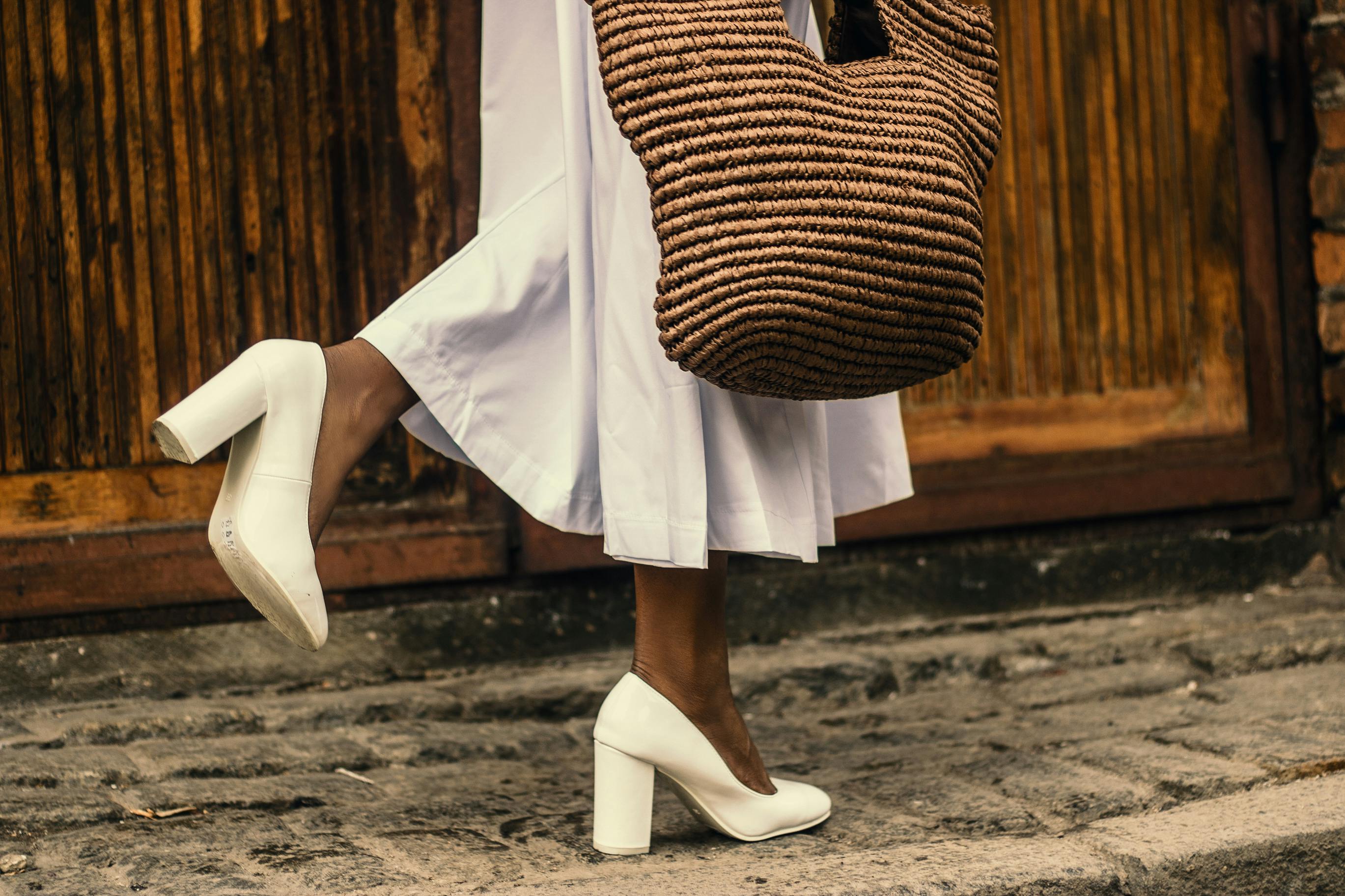 What Shoes to Wear with a Midi Dress