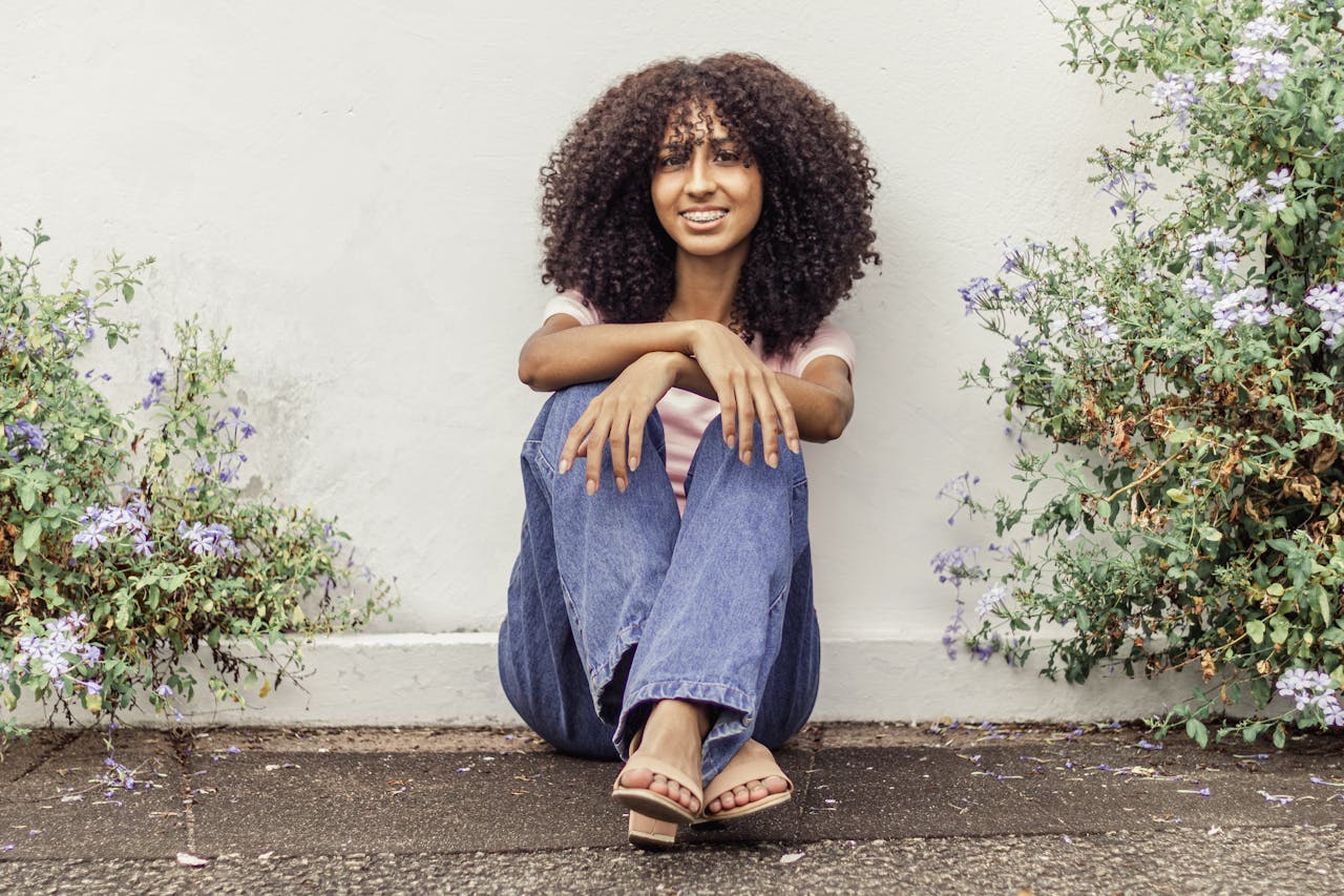 What Shoes to Wear with Straight-Leg Jeans for a Chic Style