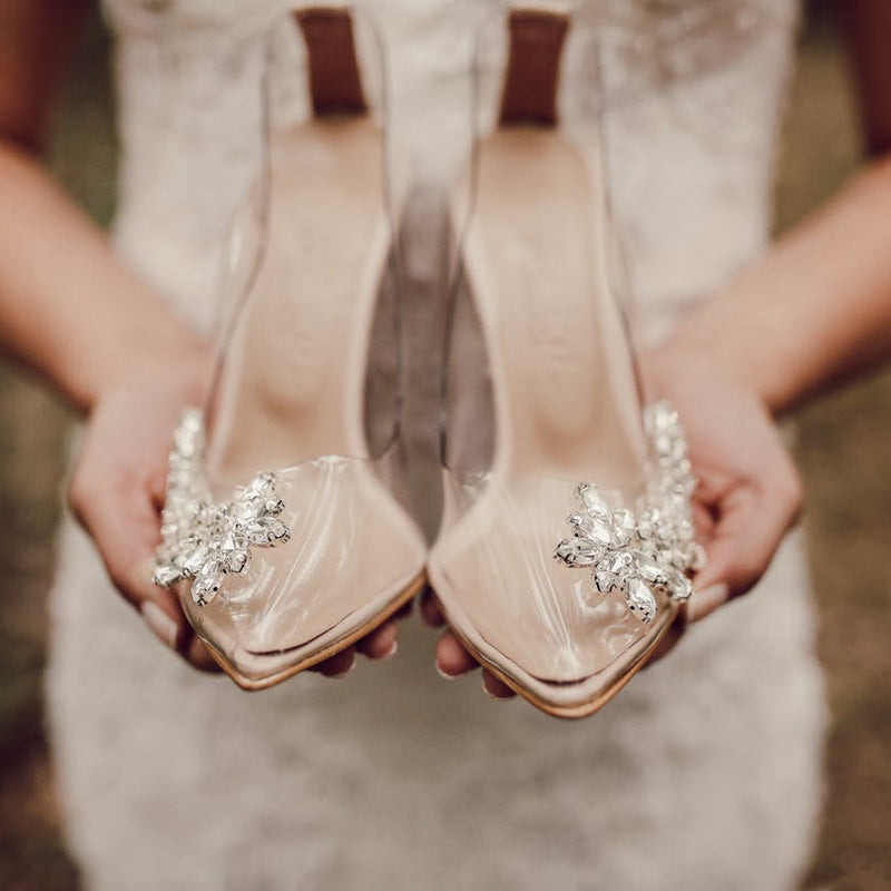 lilac dress and gold shoes Best Shoe Colors for a Lavender Dress: A Guide – Vessi what color goes with lilac dress