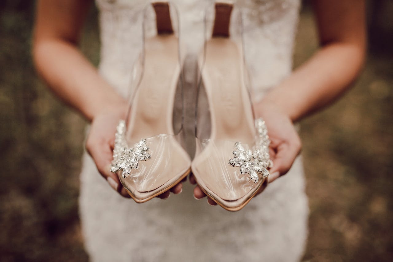 Best Shoe Colors for a Lilac and Lavender Dress: A Guide Vessi Best Shoe Colors for a Lilac and Lavender Dress: A Guide Vessi