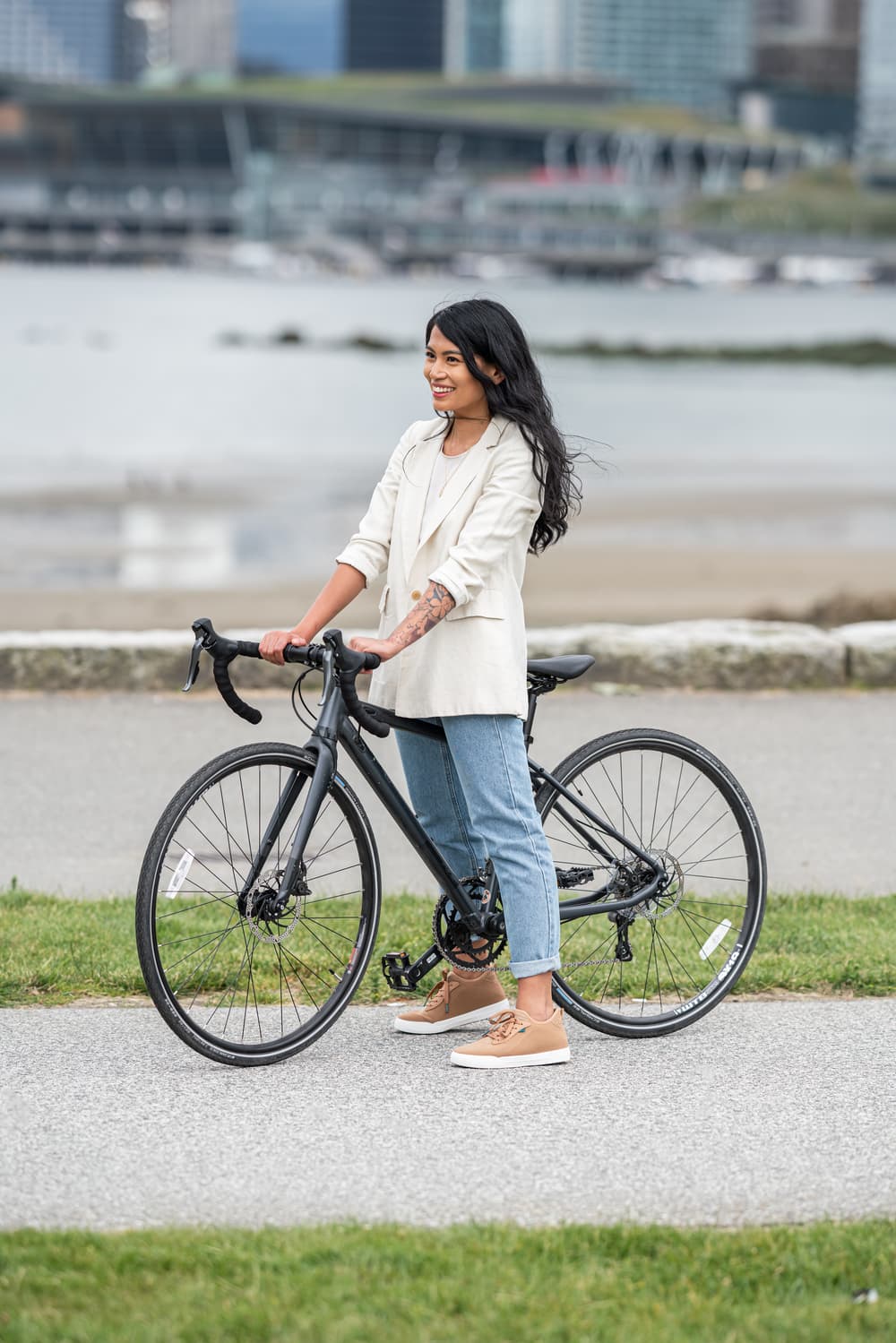 The Best Commuter Shoes for Every Style of Commute 🚶🚴‍♂️ 🚃 Vessi